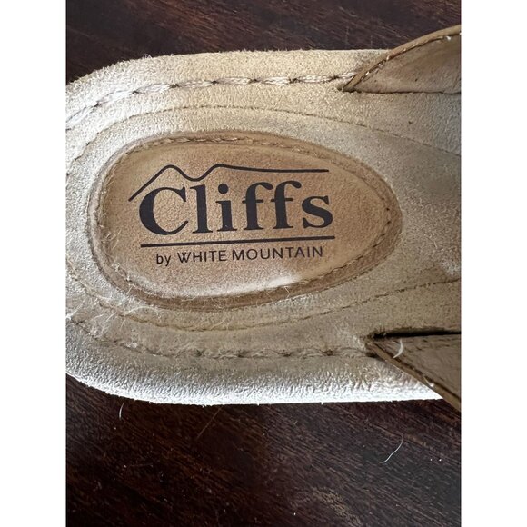 Cliffs By White Mountain Wedge Sandals Womens 9M Tan Floral Embellished Flip Flo - Picture 8 of 15